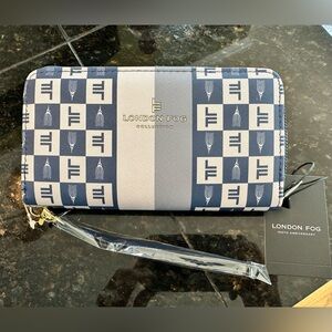 NWT London Fog Adalia Signature Zip Around Women's Wallet/Wristlet